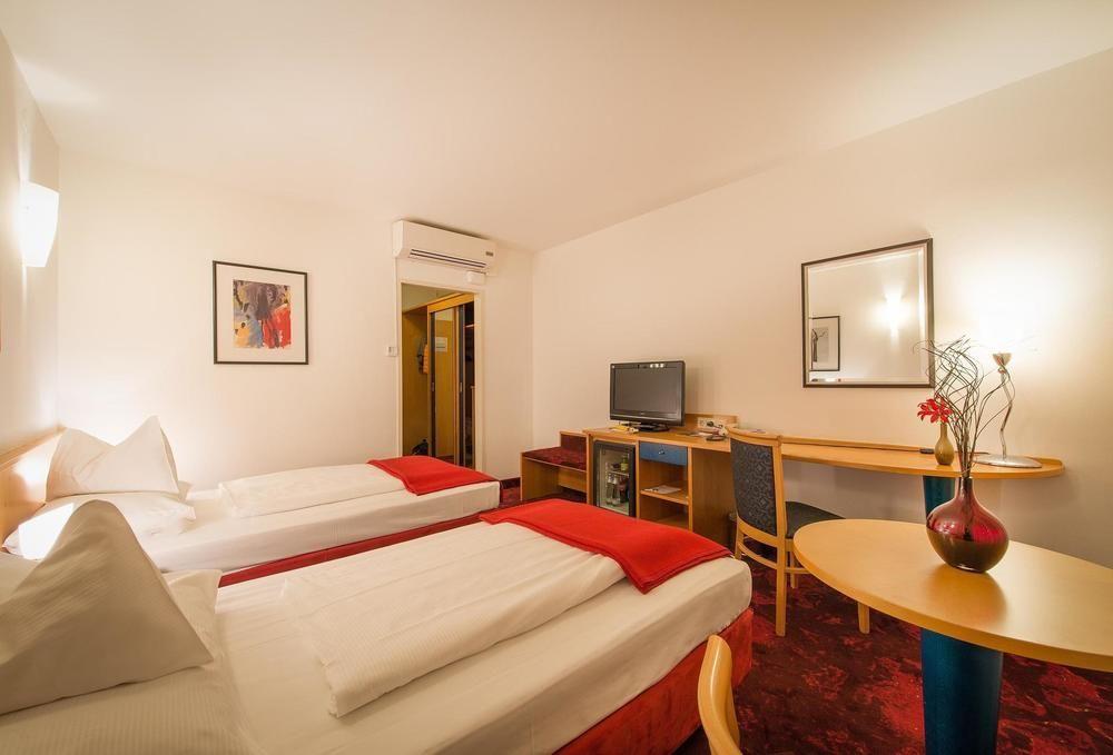 Boltzmann 4* Vienne